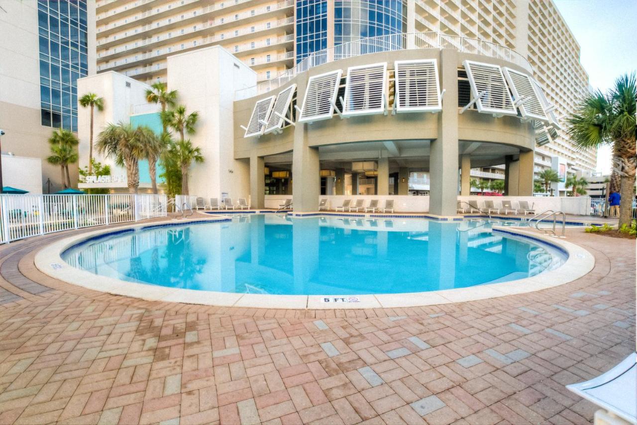 Holiday home Amazing Style In Lake Town Wharf! 1 Bd, 2 Ba Amenities And Location!